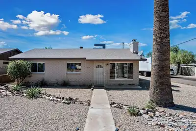Image de Spacious 4-bedroom house with Ac and WiFi in fabulous Phoenix