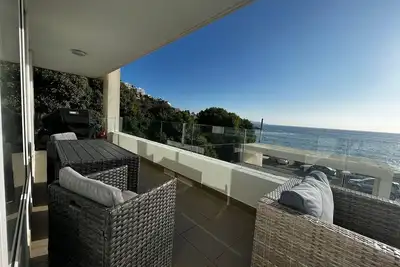 Image de Resetéate frente al mar, disfruta de paz y tranquilidad con la energía del mar