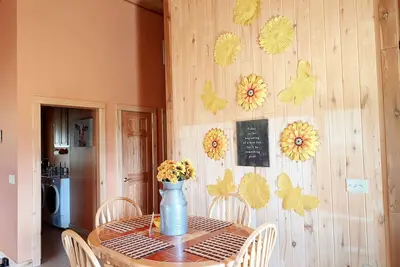Image de Cabin Retreat! Mesa Verde Park + WiFi + Fire Pit