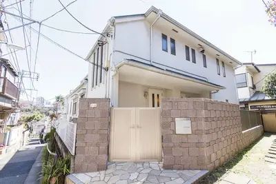 Image de Eat and live like locals