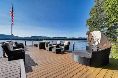 Image de Lake George Retreat w/ Dock + Game Room!