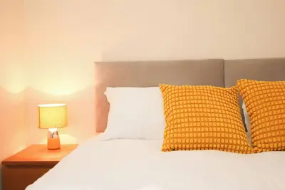 Image de Inviting 2-bed apartment - Perfect for contractors and business travellers.