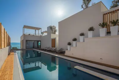 Image de Charming Villa with WiFi, fitness room in enchanting Omiš