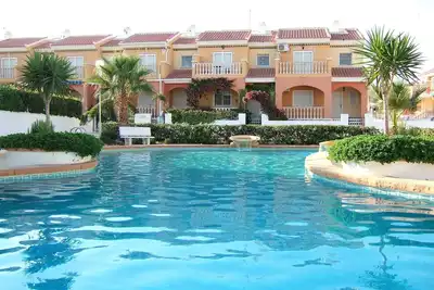 Image de Lovely 3 bed townhouse with community pools & garden area on Dona Pepa, Quesada.