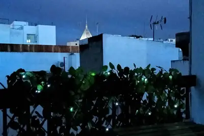 Image de Luminous, clean and handy apartment 2bdr 1bth Kitchen