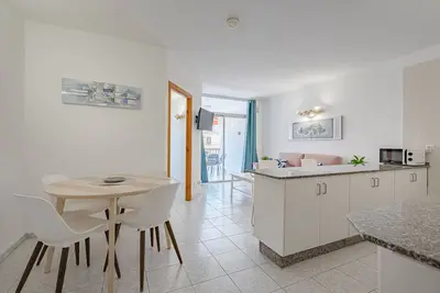 Image de Los Cristianos. Fantastic seafront apt