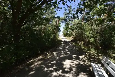 Image de Ruhiges Ferienhaus mit Garten in Zingst