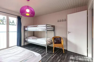 Image de Boutique Chalet in Bullingen Near Lake