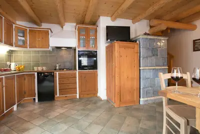 Image de Typical Cottage in Bellamonte Italy With Bubble Bath