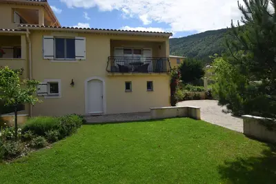 Image de Apartment in Montbrun-les-bains Near Forest