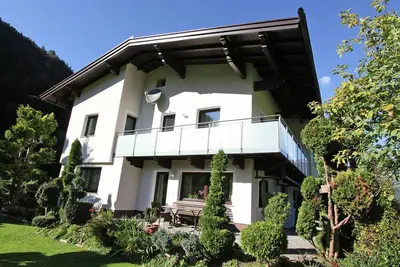 Image de Cozy Apartment in Aschau im Zillertal Near Ski Lift