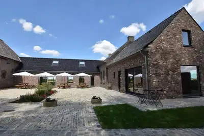 Image de Spacious Holiday Home With Pond in Poperinge