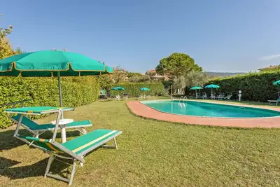 Image de Nice Apartment in Tuoro sul Trasimeno With Pool