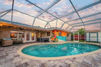 Image de Hot Tub - Mins to Anna Maria - Heated Pool -Arcade for Family