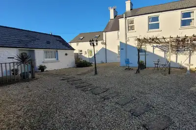 Image de Traditionelle-Cottage-Douche-Vue sur la cour