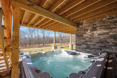 Image de New! Cozy Escape w/ Sauna, Game Area & Fire Pit