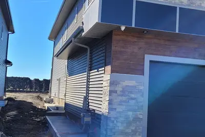 Image de Cozy 2-bedroom building in charming Nisku with WiFi, beautiful community.