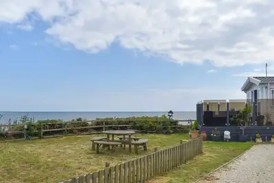 Image de Azure seas is a lovely peaceful site with views of the sea.