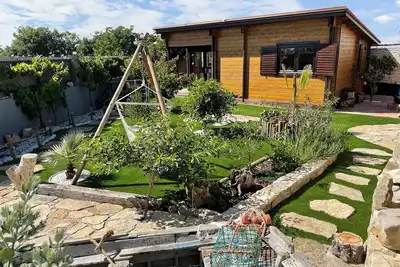 Image de Wooden house with private garden
