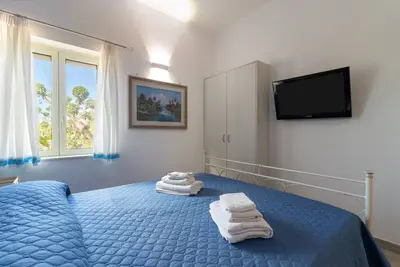 Image de Appartement \"Bacio\" avec piscine partagée, Wi-Fi et climatisation
