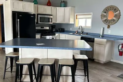 Image de 5 Bedroom Lake Condo w/Transportation to the Nfl Draft 2025