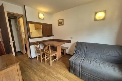 Image de À 100m des pistes de ski, 1er étage, balcon, télévision, casier à ski, 22m², Tignes