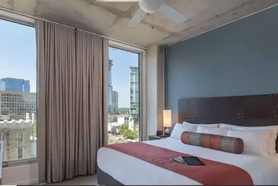 Image de One bedroom condo in Austin Tx with access to pool, Bbq and fitness.