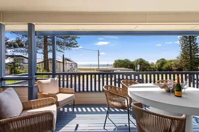 Image de Bilinga Beachfront House