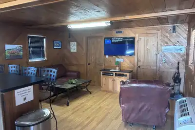 Image de The Minnow offers a comfortable and convenient getaway for up to 5 people. . \n\n \n\n