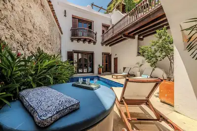 Image de Charming Colonial Escape: Experience the Heart of Cartagena in Style!