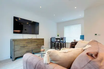 Image de Modern Spacious Townhouse, Free Parking Ev Station| Pass the Keys