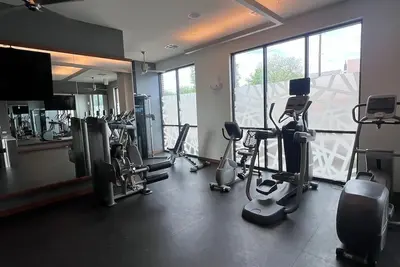 Image de Charming 1-bedroom apartment in Midtown Houston with WiFi, Ac, Pool, and Balcony