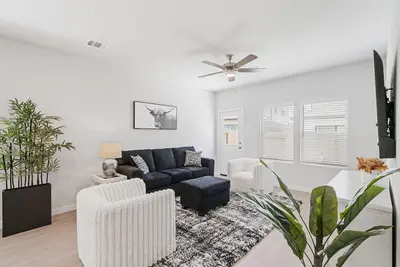 Image de Modern New House The Woodlands!