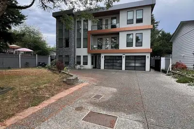 Image de Newton 2-bedroom Suite, Room #2