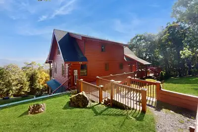 Image de Charming 3 bedroom cabin offers panoramic mountain views