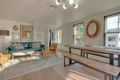 Image de Downtown Chic Charmer-Prime Location Kbk/KPort!