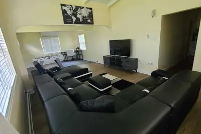 Relaxing 3-bedroom home with WiFi and Ac in lovely Frederiksted
