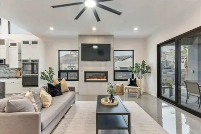 Image de By Sand Hollow, Rooftop Patio & Private Hot tub!