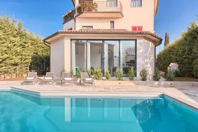 Image de Superbe appartement de 2 chambres à.