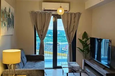 Image de Cozy new 2-bedroom condo in wonderful Taytay.
