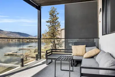 Luxe Lakeside Home w\/Private Dock, Views & Boat Lift