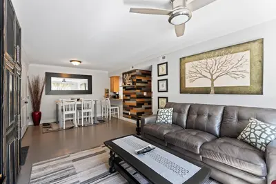 Image de Home Away From Home-Cozy Condo  Mountain Views\nAirport-30 min.