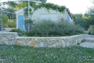 Image de Villa retirer au calme avec vue splendide sur la Provence sans vis a vis,