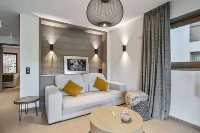 Appartement moderne, proche des pistes avec 2 chambres, Wi-Fi et parking à Courchevel Le Praz