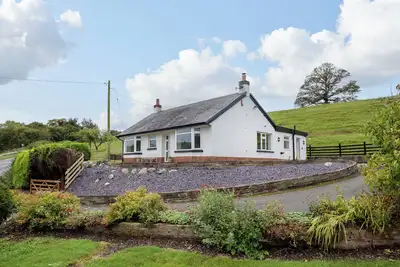 Image de Bryn Bras, family friendly, with open fire in Corwen