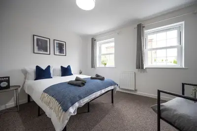 Image de Cosy Modern House Sleeps 9 - En-suite and Parking