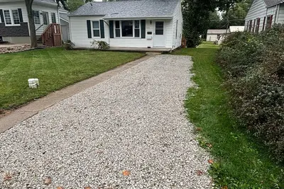 Image de Charming 2-bedroom house in serene Creston with Ac