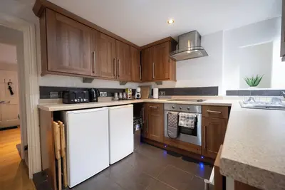 Image de 3-Bedroom Central Canterbury Haven