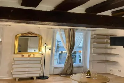 Image de Elegant Retreat by Le Marais