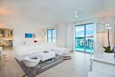 Image de Idyllic Resort Room, Family Playtime Paradise - Joy in Every Corner
